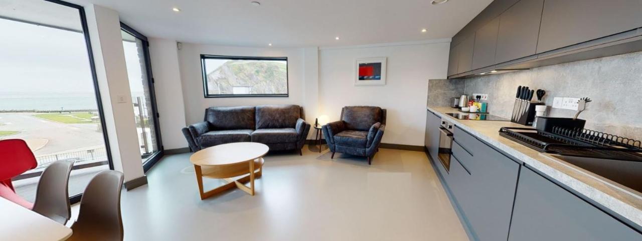 2 The View Apartments Ilfracombe - Seafront, Parking, Lift, Ev Εξωτερικό φωτογραφία