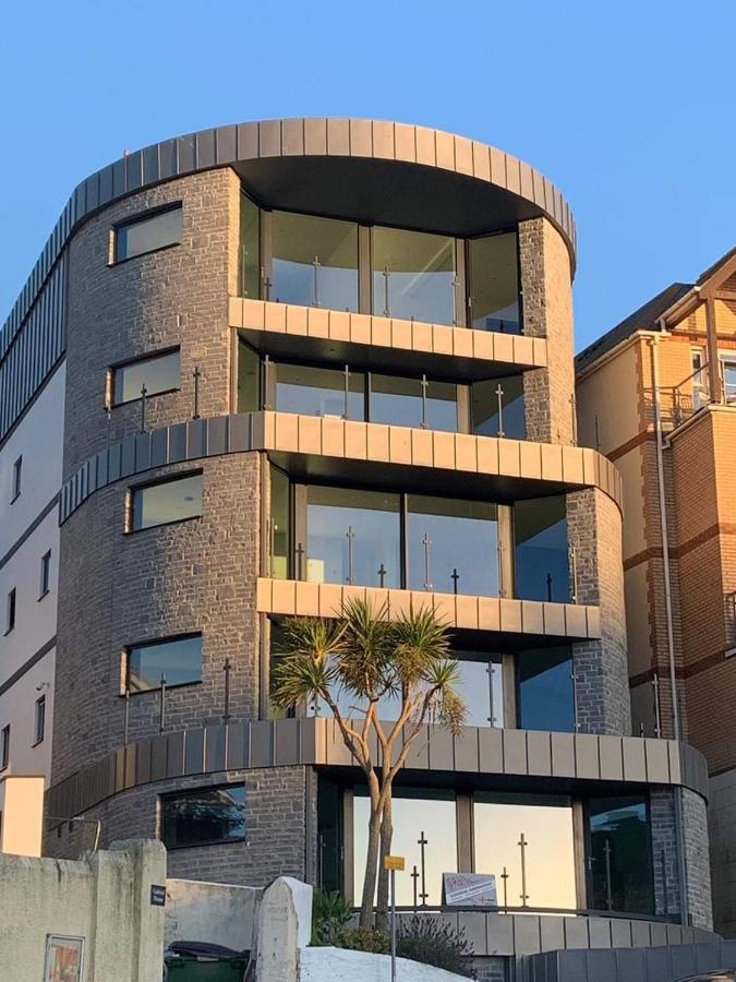 2 The View Apartments Ilfracombe - Seafront, Parking, Lift, Ev Εξωτερικό φωτογραφία