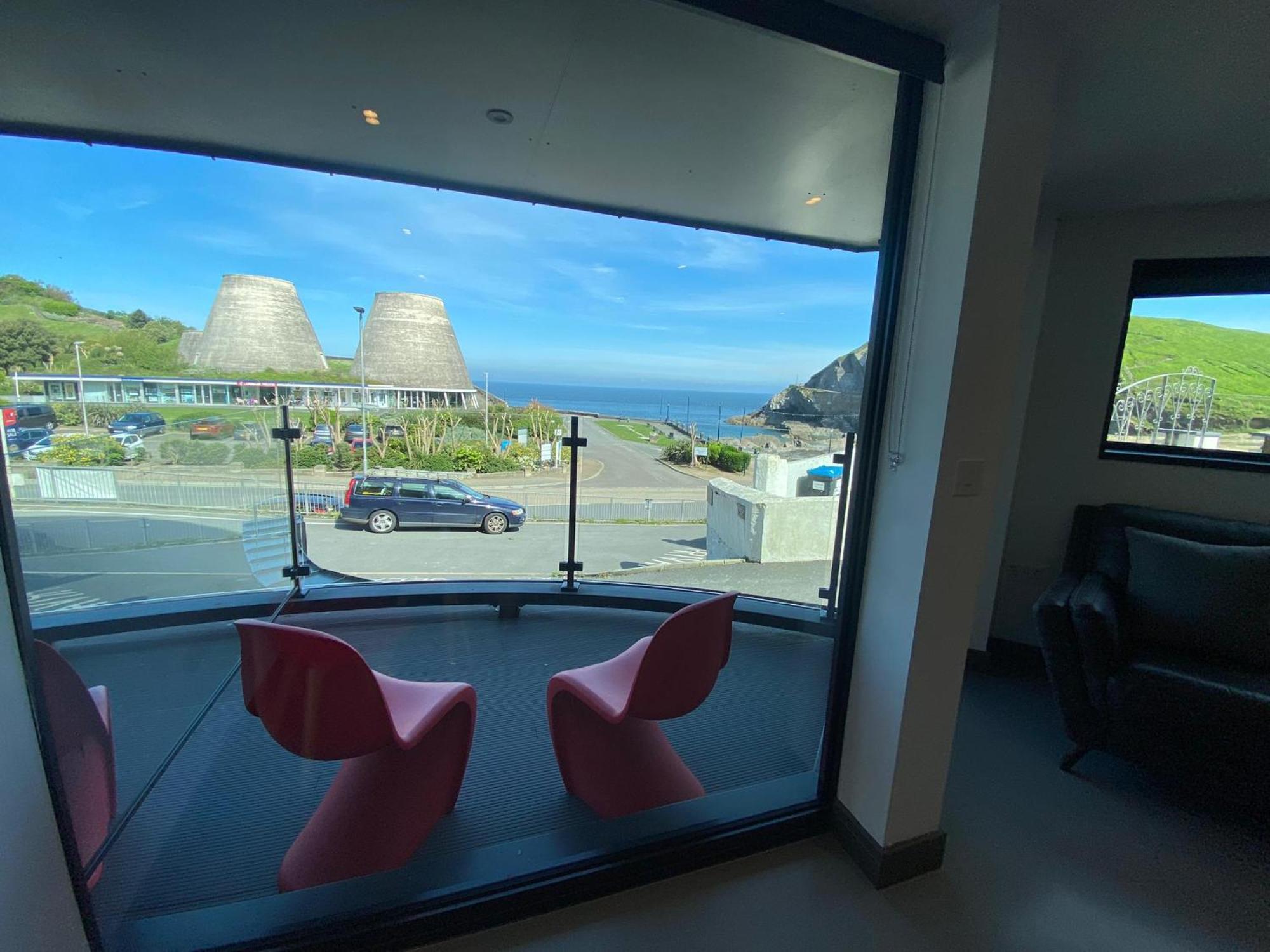 2 The View Apartments Ilfracombe - Seafront, Parking, Lift, Ev Εξωτερικό φωτογραφία