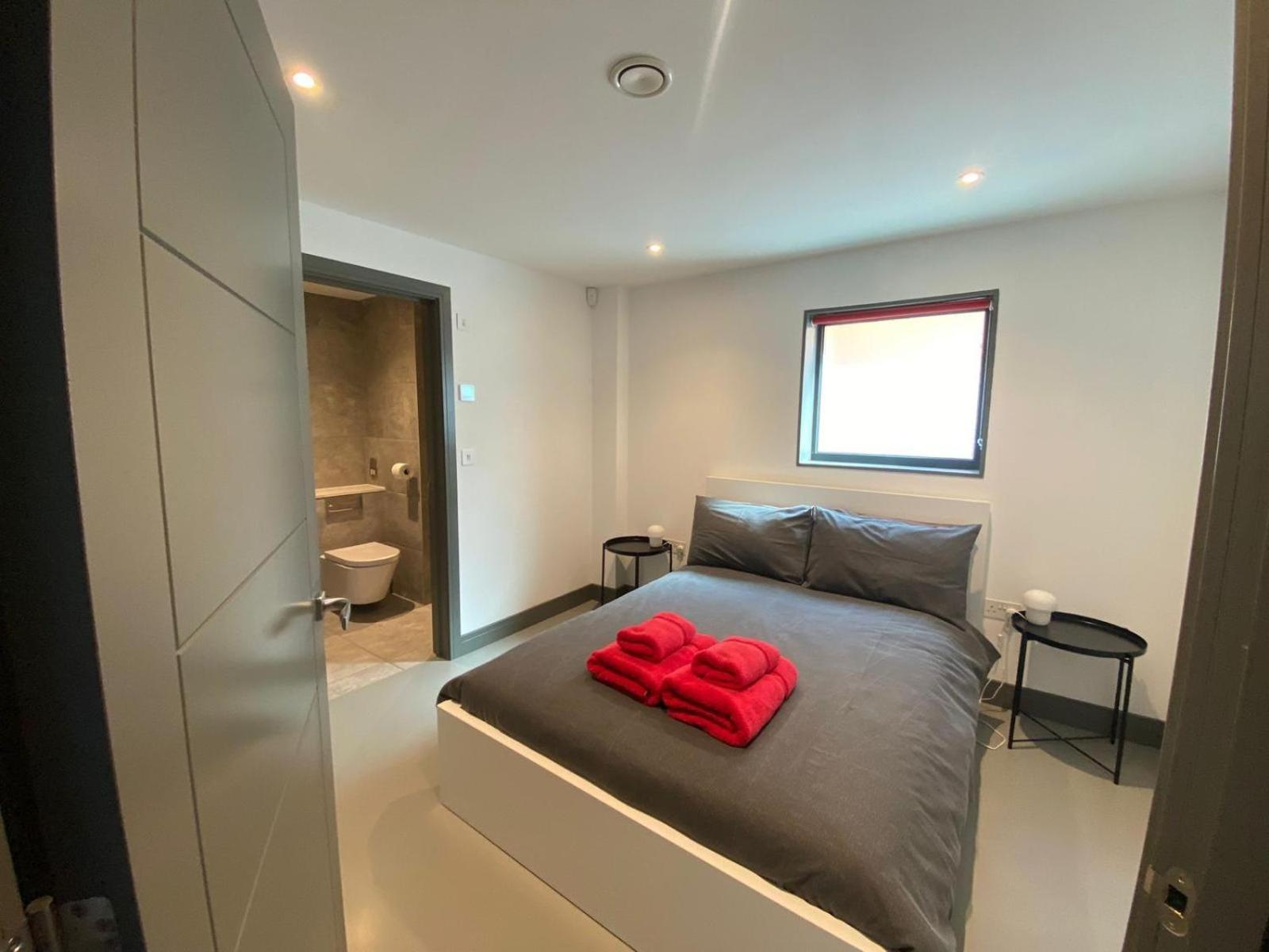 2 The View Apartments Ilfracombe - Seafront, Parking, Lift, Ev Εξωτερικό φωτογραφία